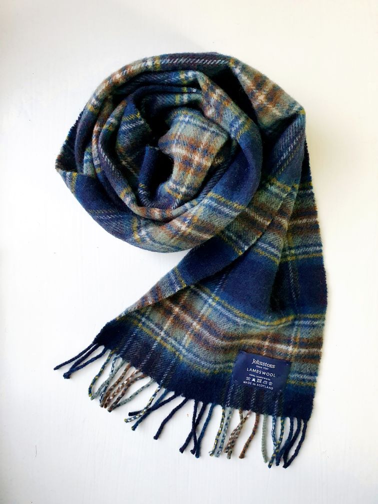Johnstons of Elgin Lambswool Scarf – TORN vintage