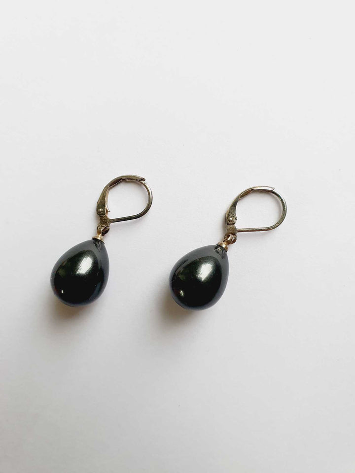 Vintage Silver Toned Black Pearl Drop Earrings