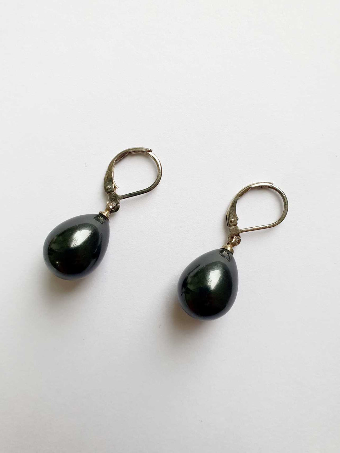 Vintage Silver Toned Black Pearl Drop Earrings