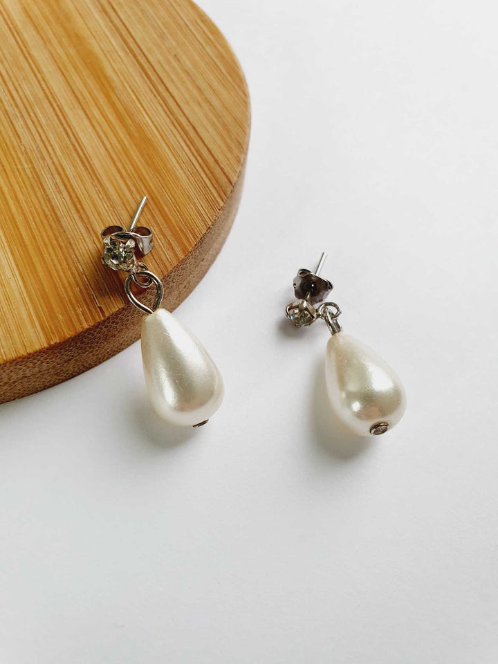 Vintage Silver Toned Pearl Drop Earrings
