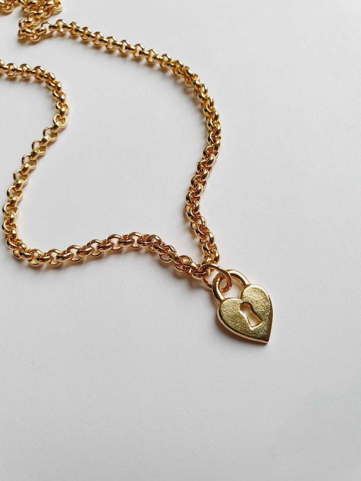 Vintage Gold Plated Rolo Chain Necklace with Heart Padlock Charm