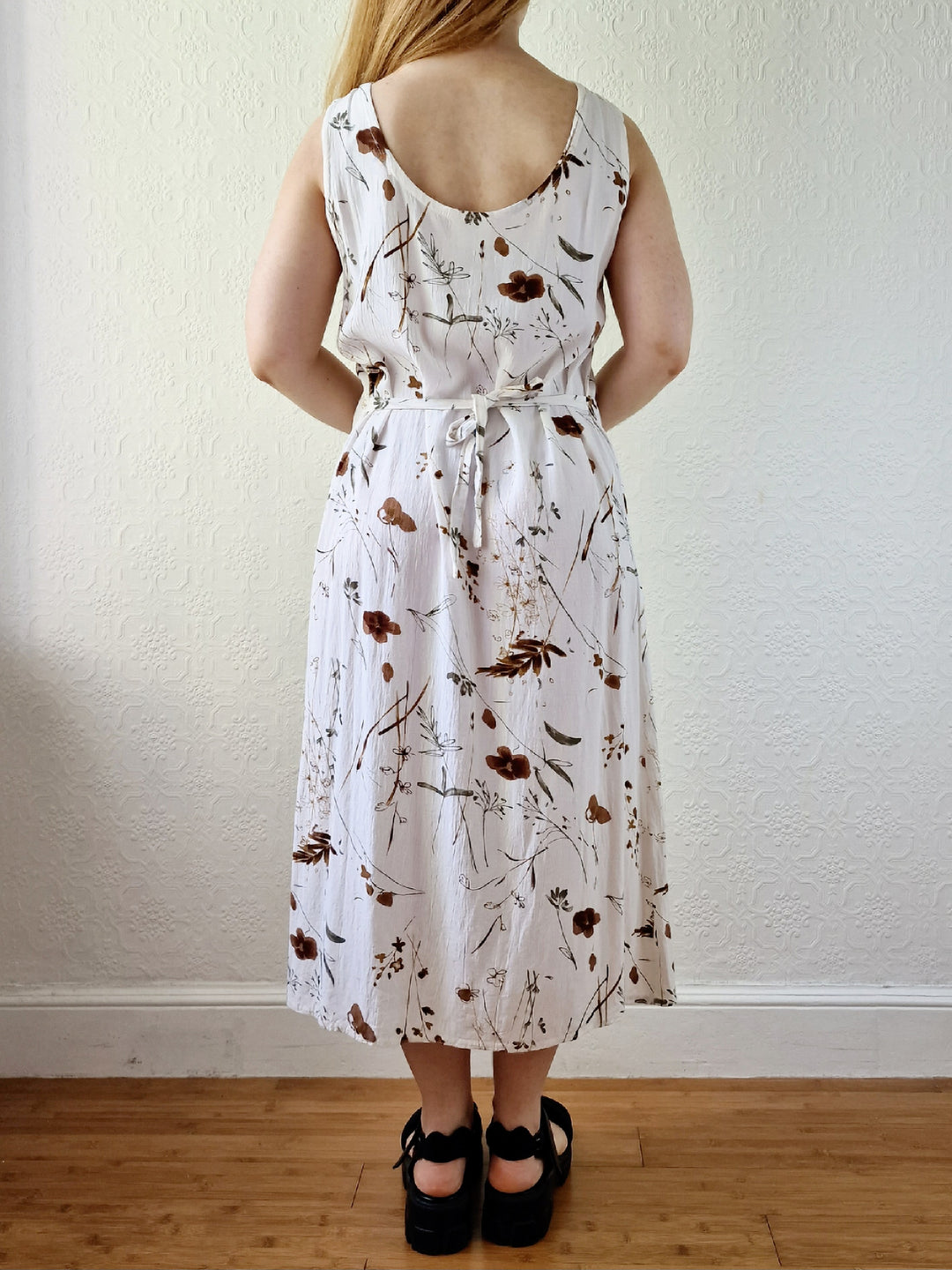 Vintage 90s White Floral Sleeveless Midi Dress - S/M