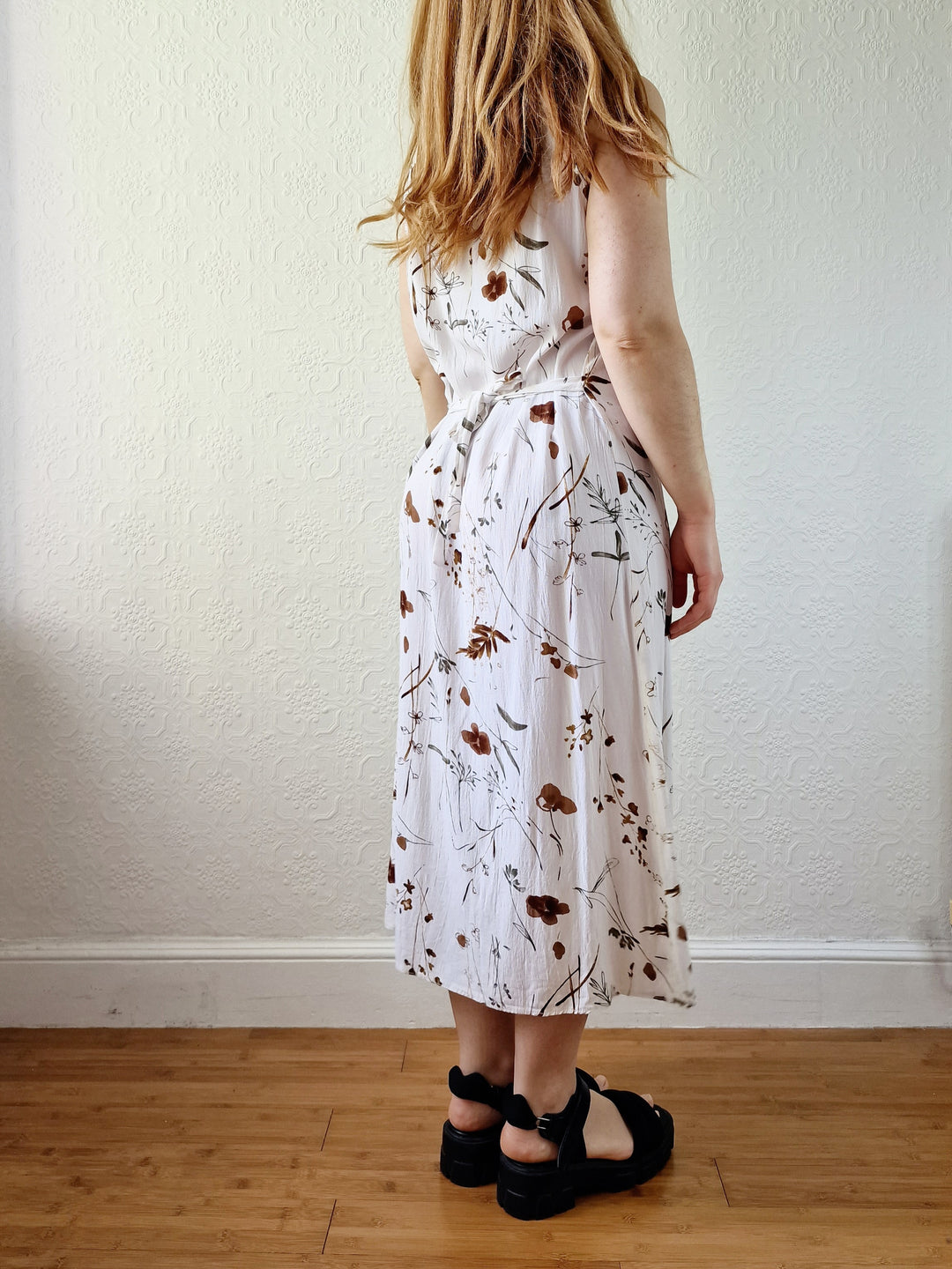 Vintage 90s White Floral Sleeveless Midi Dress - S/M