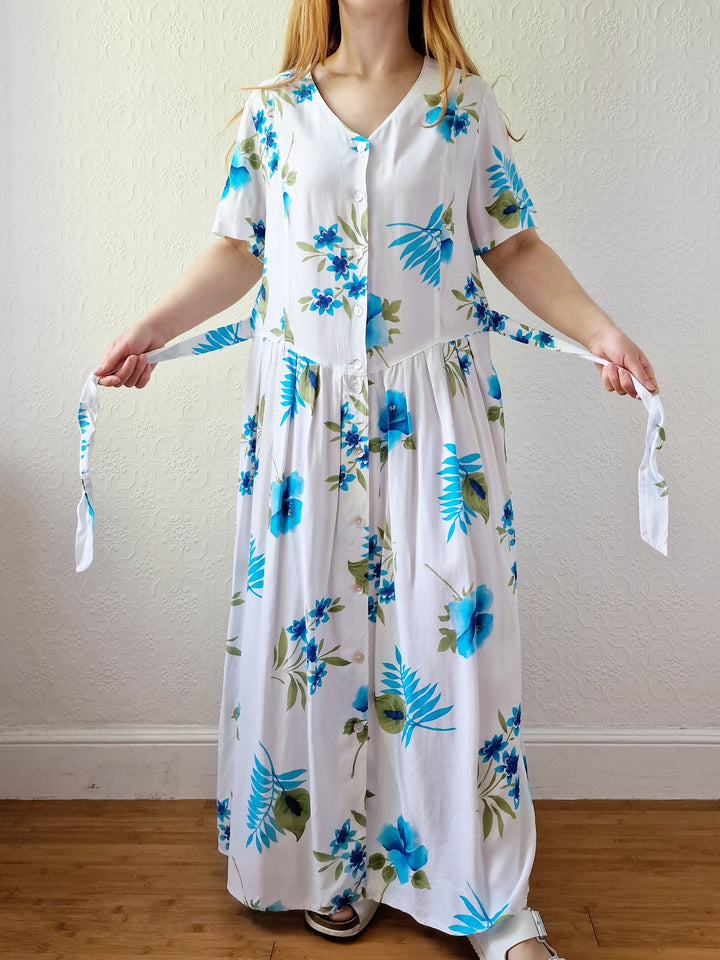 Vintage 90s White & Blue Floral Midi Dress with Short Sleeves - XL