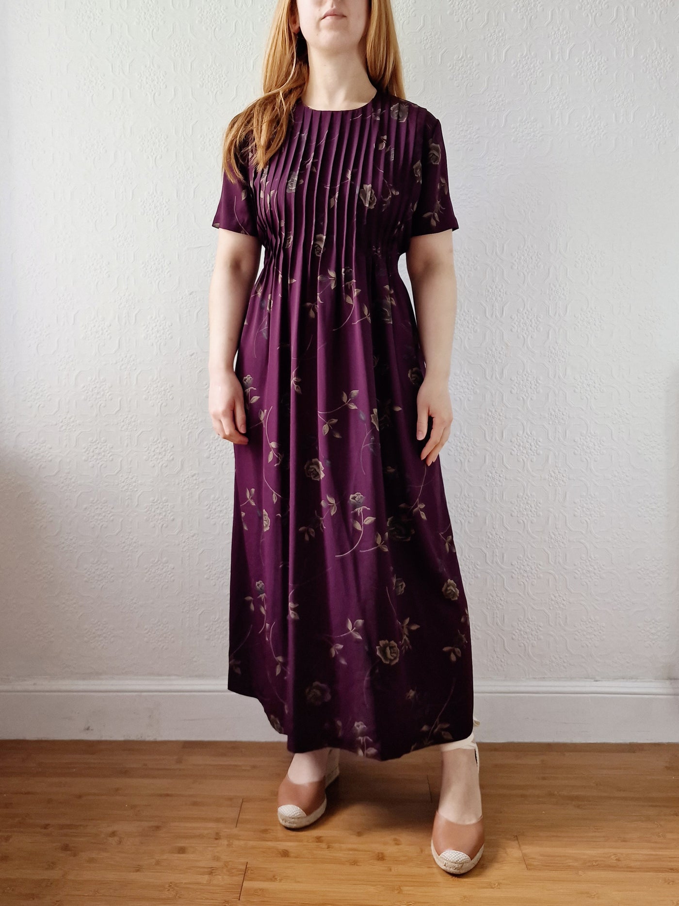 Vintage 90s Deep Purple Floral Midi Dress with Short Sleeves - S/M