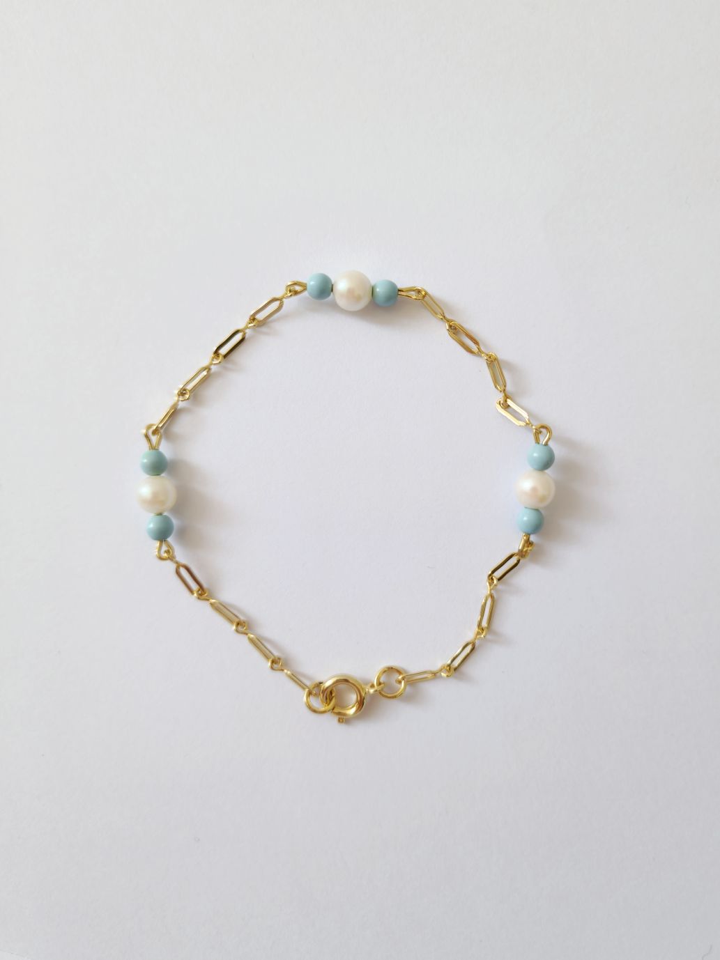 Vintage Gold Plated Paperclip Chain Bracelet with Faux Pearls and Blue Beads