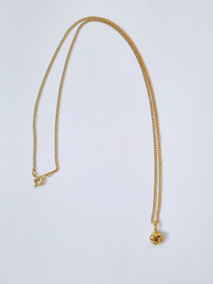 Vintage Gold Plated Thin Curb Chain Pendant Necklace with Twisted Knot Charm