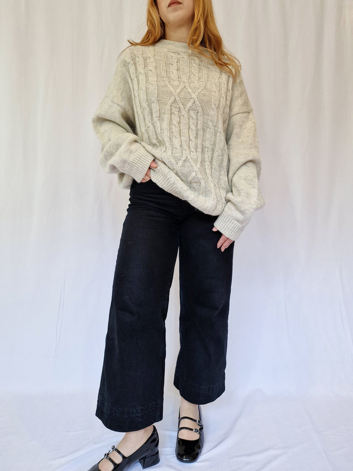 Vintage 90s Light Grey Aran Style Cable Knit Jumper with Crew Neck - XL