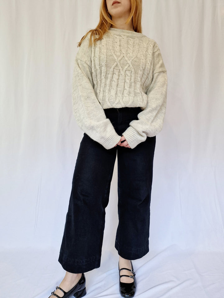 Vintage 90s Light Grey Aran Style Cable Knit Jumper with Crew Neck - XL