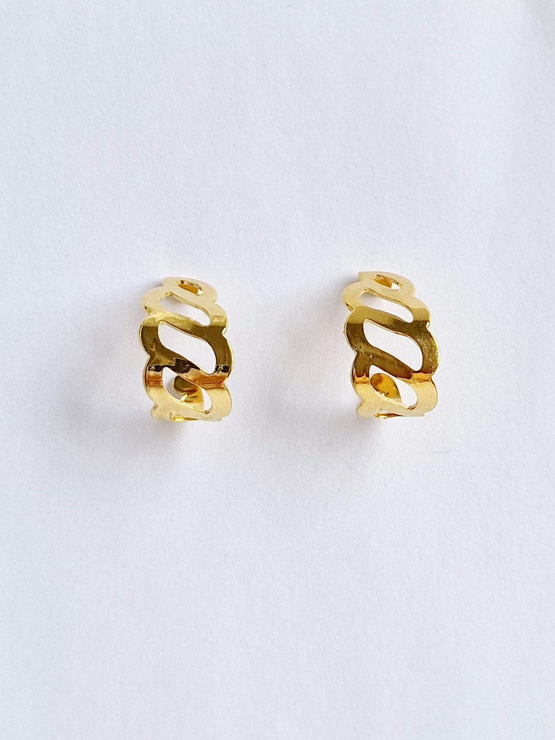 Vintage 80s Gold Plated Minimal Cutout Hoop Earrings