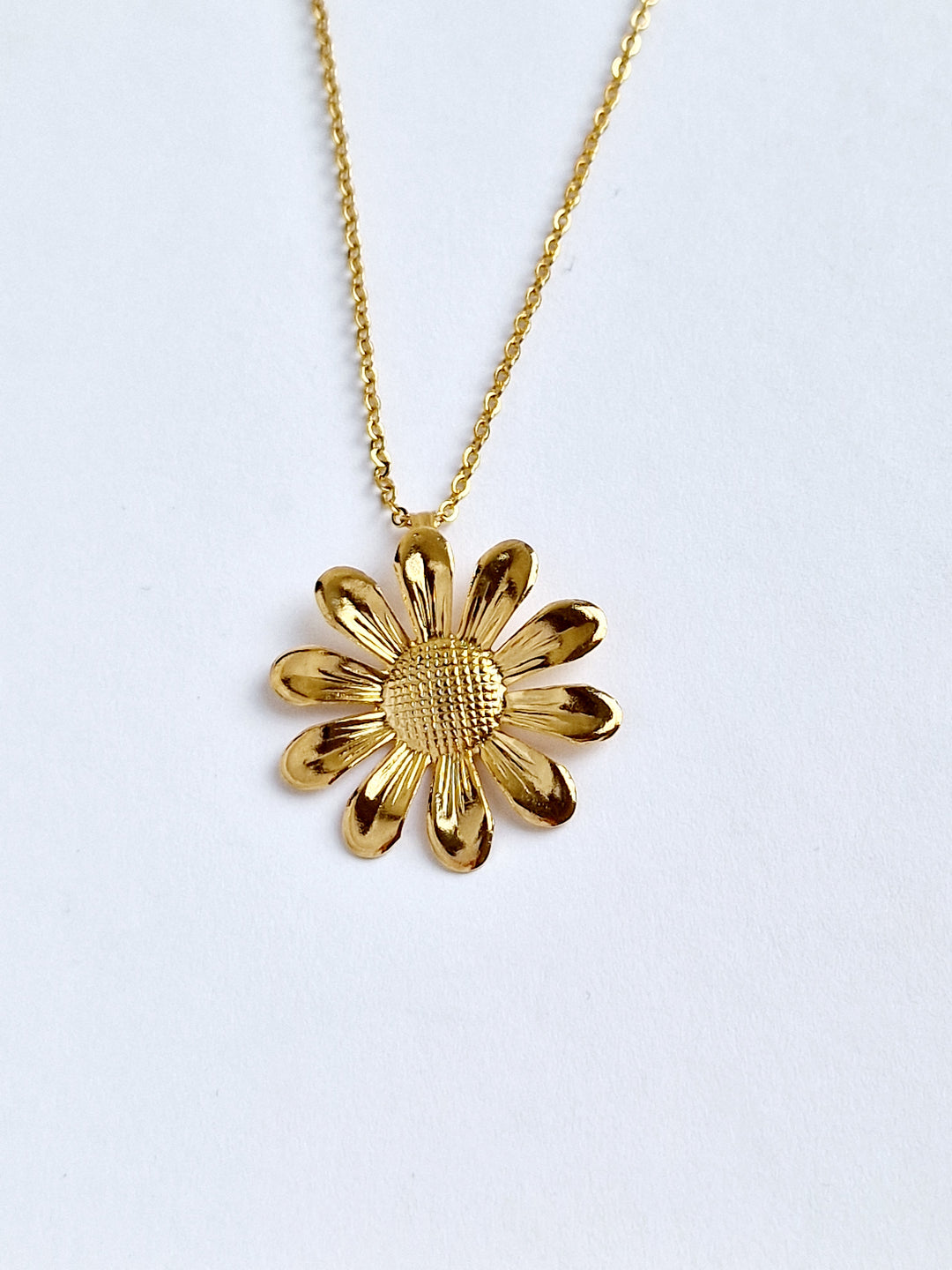 Vintage Gold Plated Cable Chain Necklace With Big Flower Charm