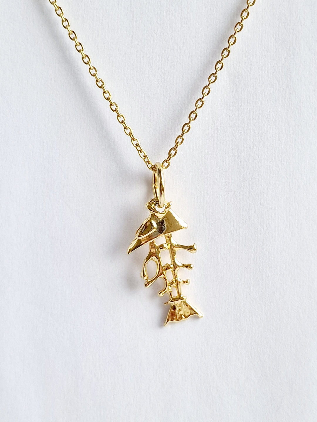 Vintage Gold Plated Chain Pendant Necklace with Fishbone Charm