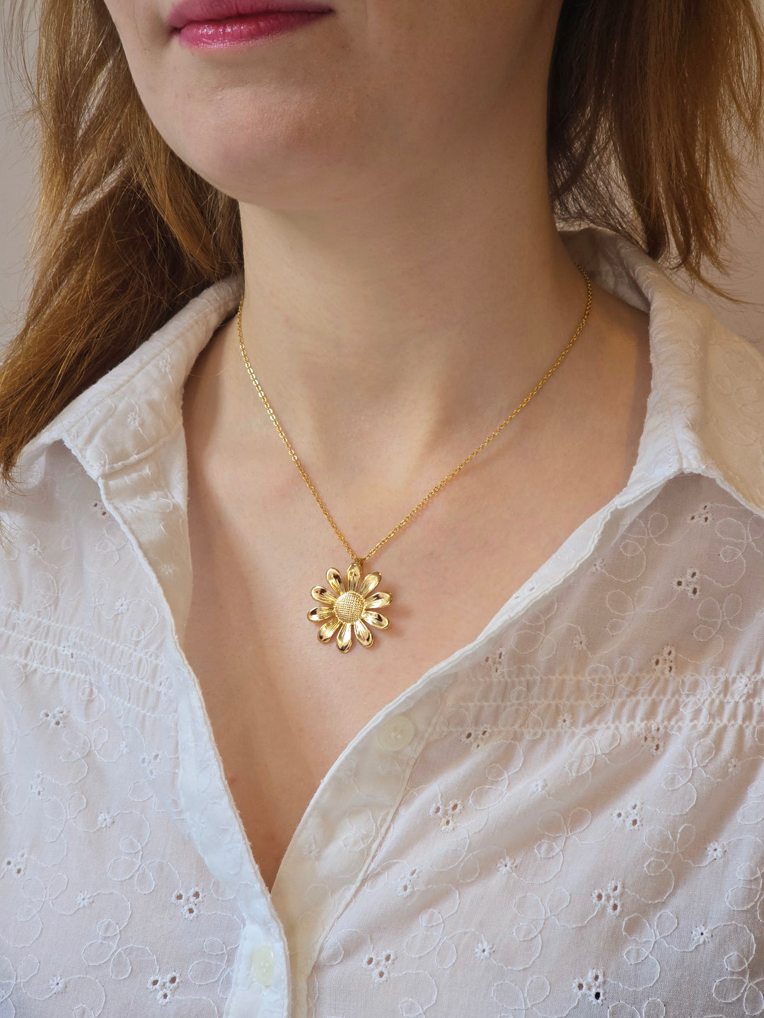 Vintage Gold Plated Cable Chain Necklace With Big Flower Charm