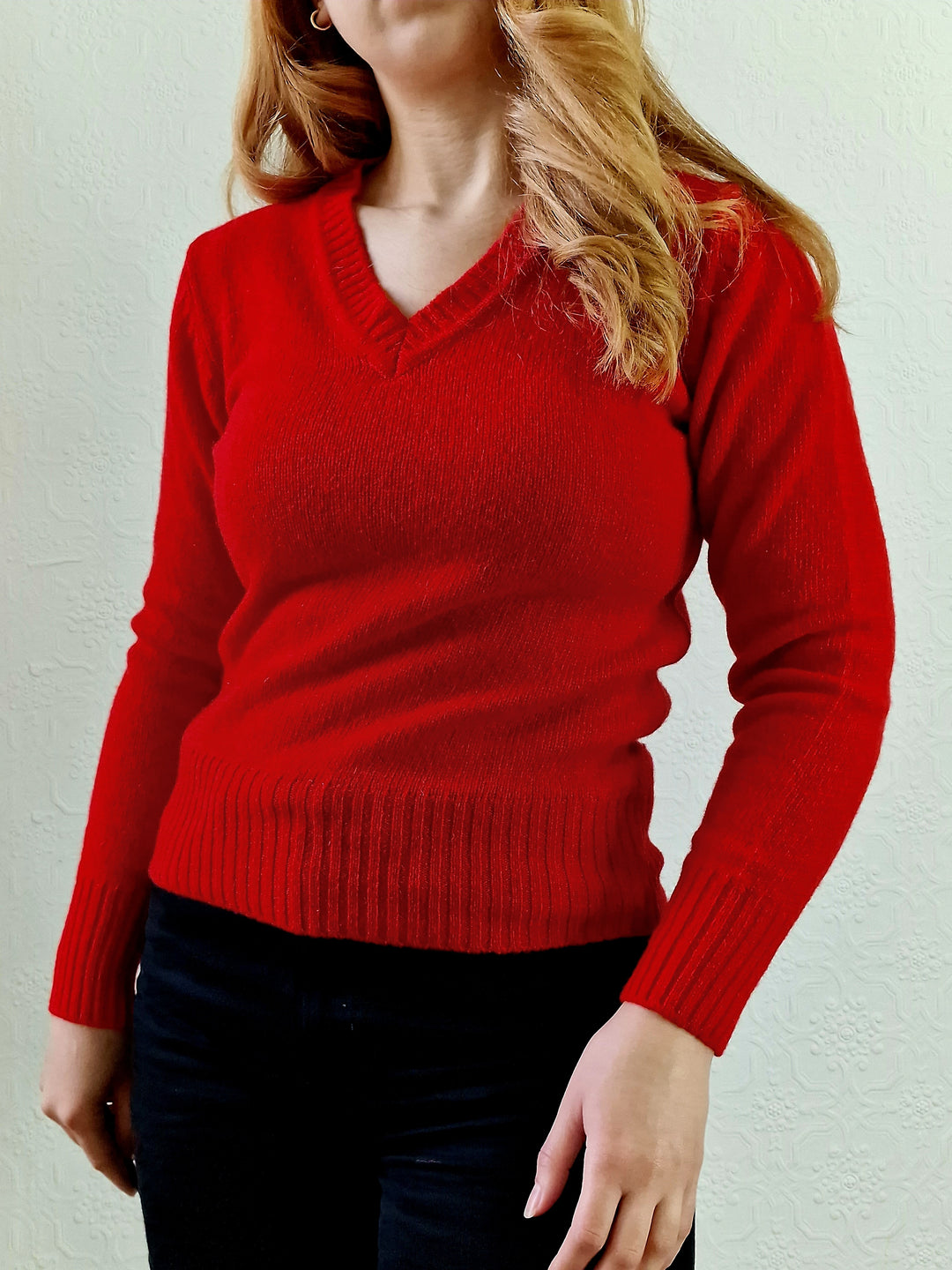 Vintage Bright Red 100% Shetland Wool V-Neck Jumper - XS