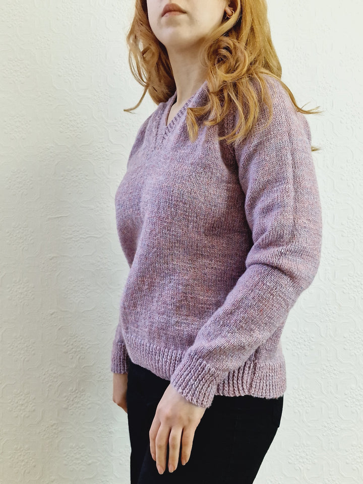 Vintage 80s Lavender Purple V-Neck Handknitted Jumper - S/M