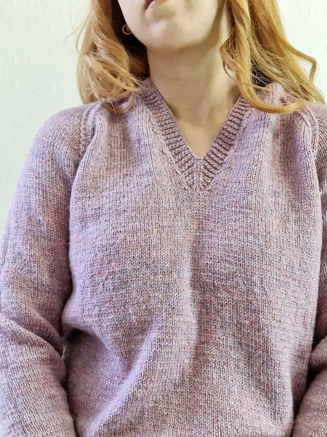 Vintage 80s Lavender Purple V-Neck Handknitted Jumper - S/M