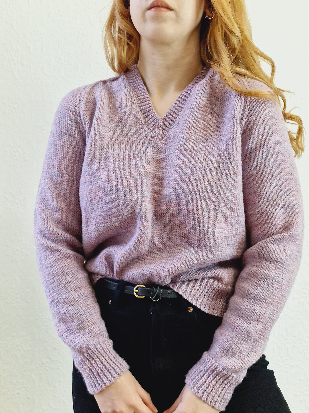 Vintage 80s Lavender Purple V-Neck Handknitted Jumper - S/M