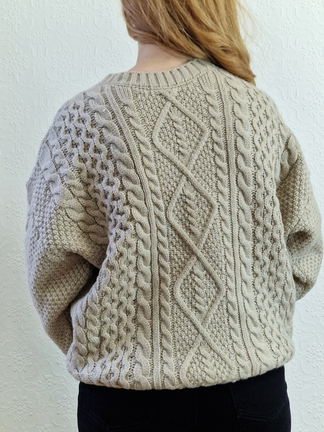 Vintage 90s Beige Grey Cable Knit Aran Jumper with Split Crew Neck - L