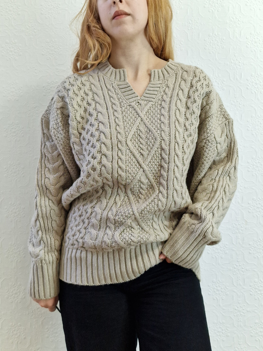 Vintage 90s Beige Grey Cable Knit Aran Jumper with Split Crew Neck - L