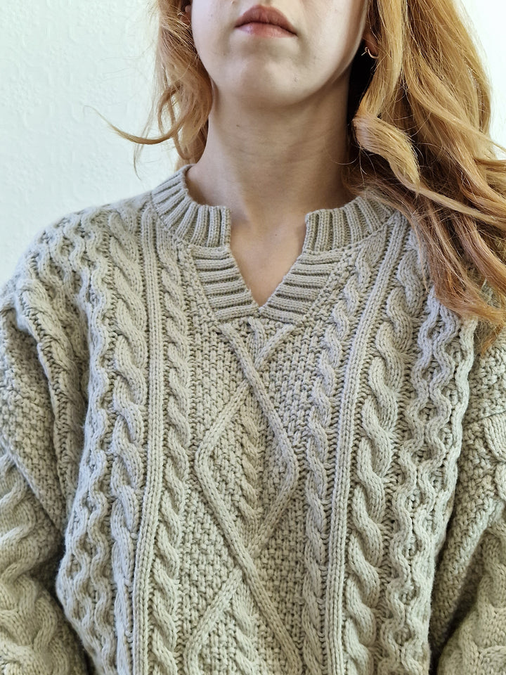 Vintage 90s Beige Grey Cable Knit Aran Jumper with Split Crew Neck - L