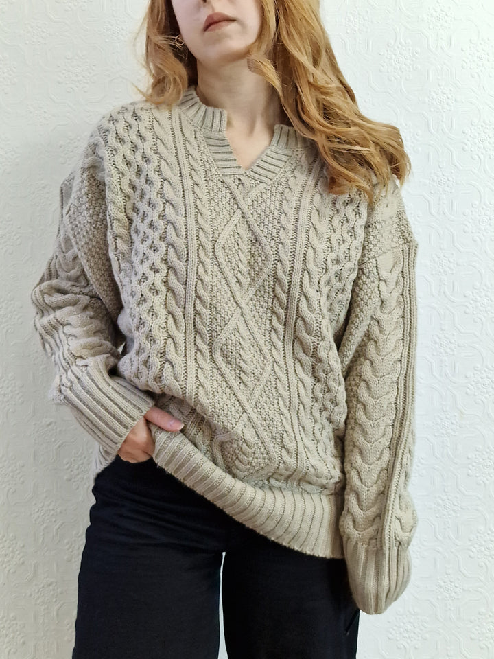 Vintage 90s Beige Grey Cable Knit Aran Jumper with Split Crew Neck - L