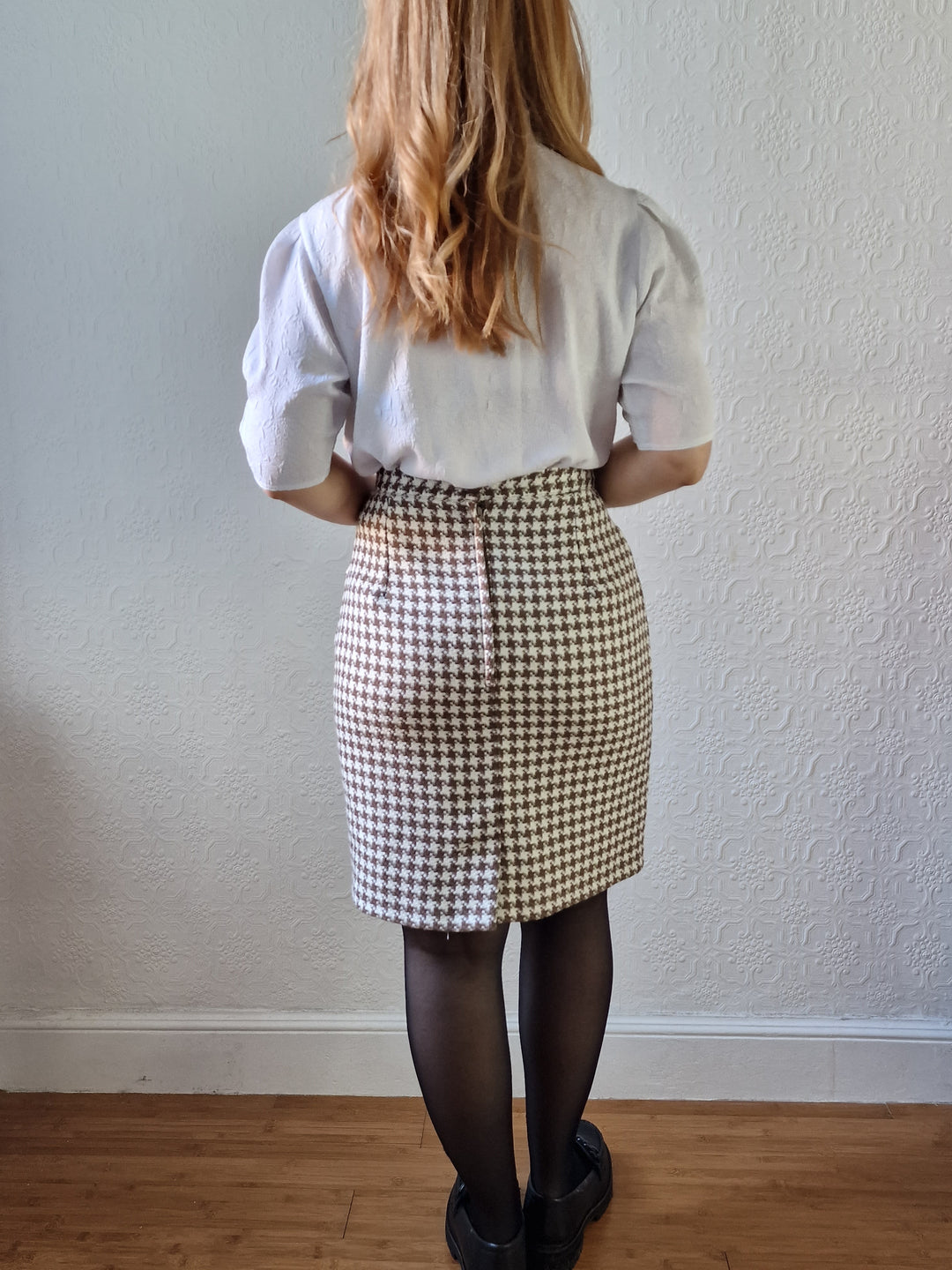 Vintage 90s High Waisted Cream & Brown Houndstooth Skirt - S