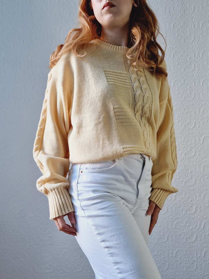 Vintage 90s Pale Yellow Cable Knit Jumper with Crew Neck - M/L