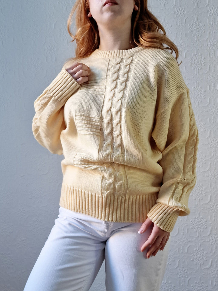 Vintage 90s Pale Yellow Cable Knit Jumper with Crew Neck - M/L