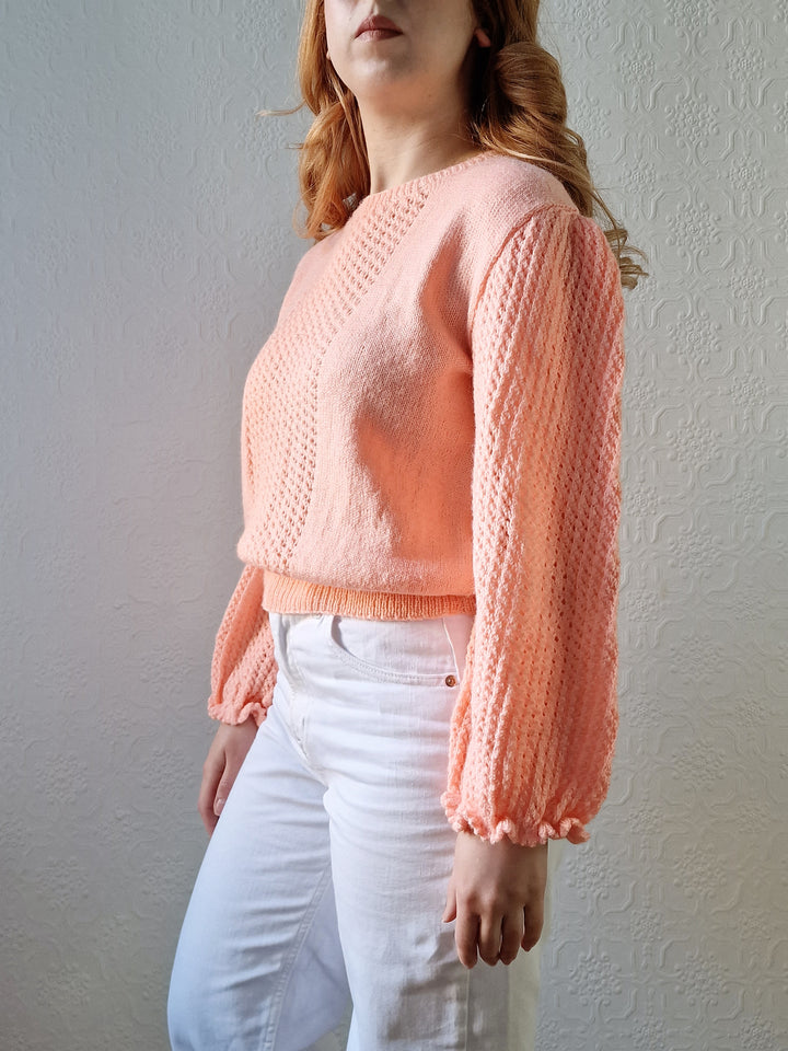 Vintage 80s Handknitted Peach Jumper with Crew Neck - M