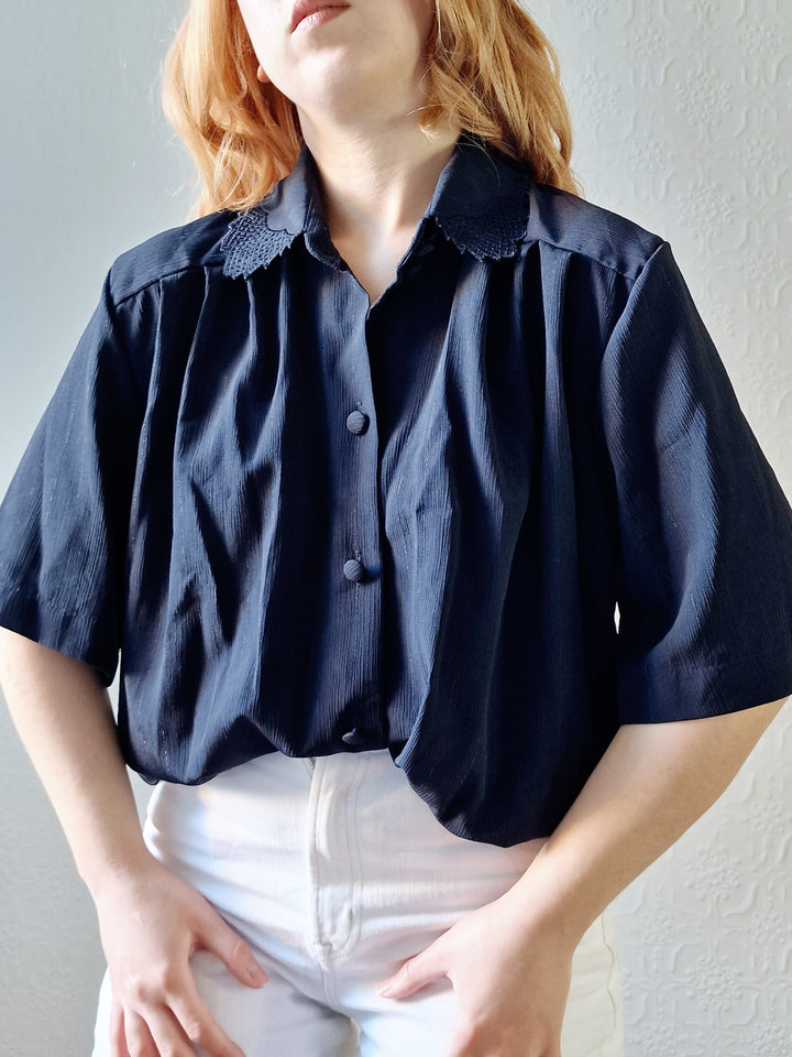 Vintage 80s Black Short Sleeve Blouse with Lace Collar - XL