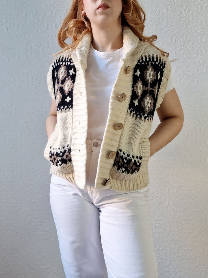 Vintage Pure Wool Cream Knitted Norwegian Style Sleeveless Vest - M