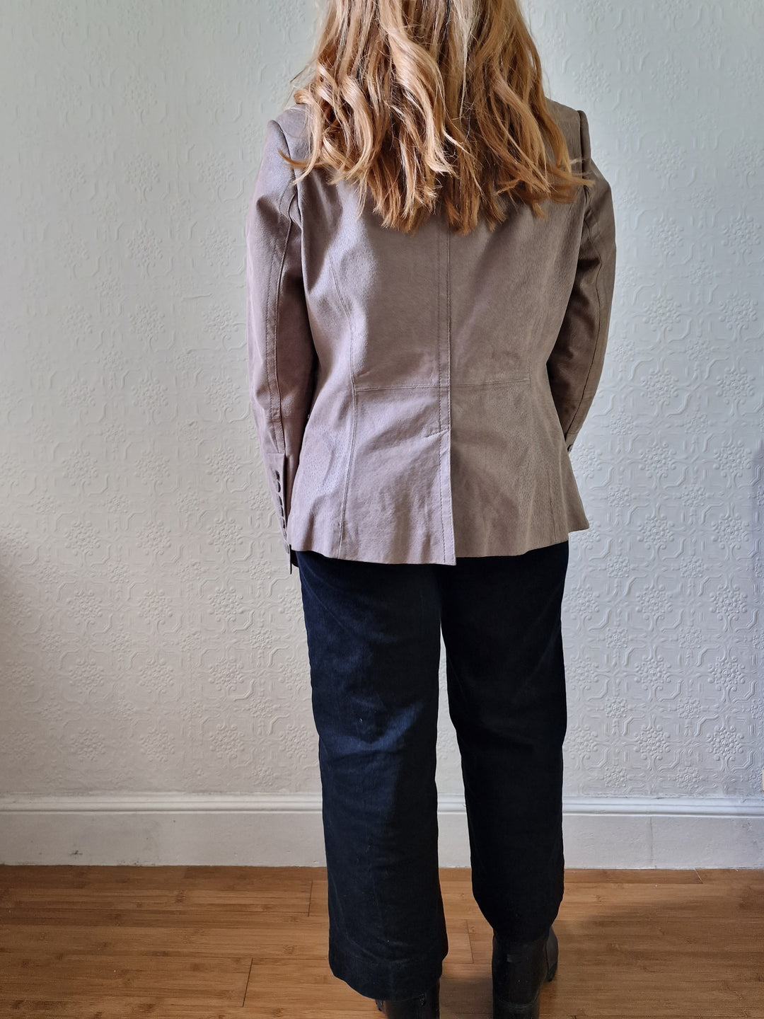 Vintage 90s Grey Taupe Genuine Suede Leather Jacket with Pointy Lapel - XS/S