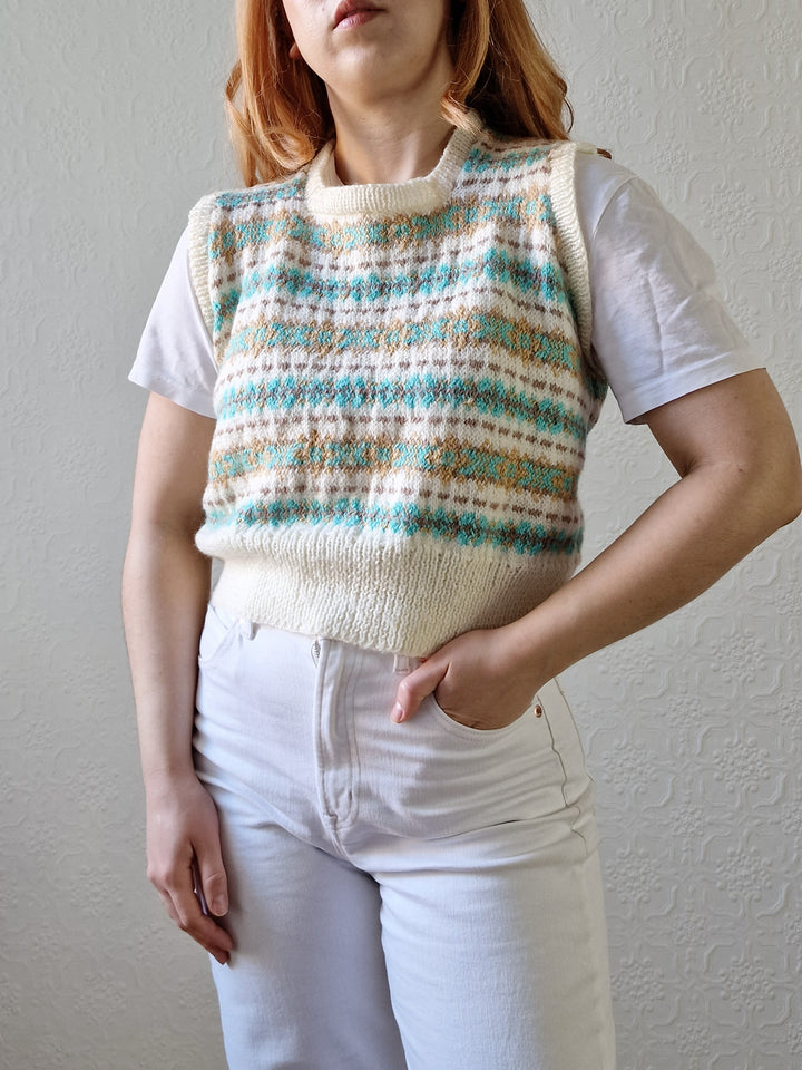 Vintage 80s Handknitted Fairisle Short Vest with Square Neckline - S