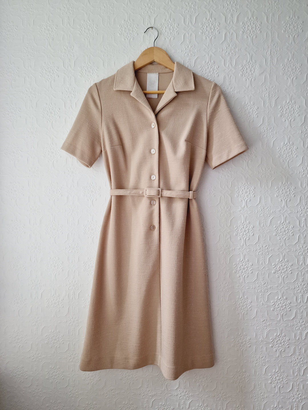 Vintage 70s Beige Short Sleeve Shirt Dress with Matching Belt - S