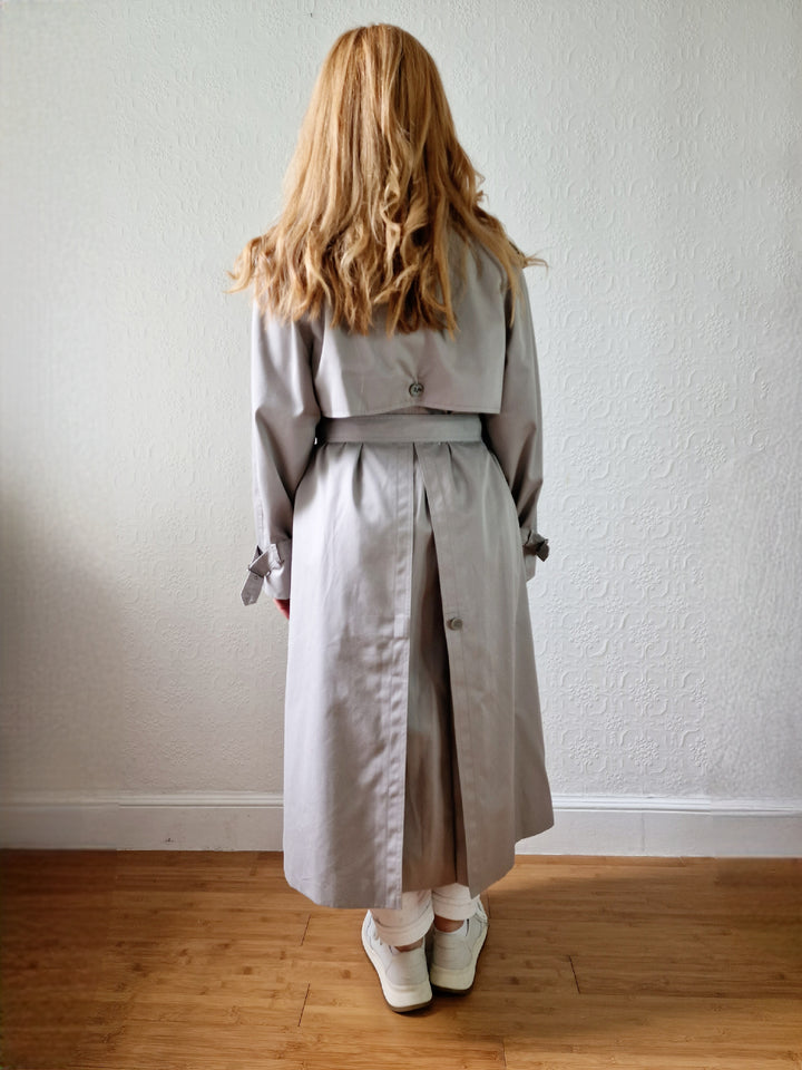 Vintage Light Grey Double Breasted Trench Coat with Belt - M