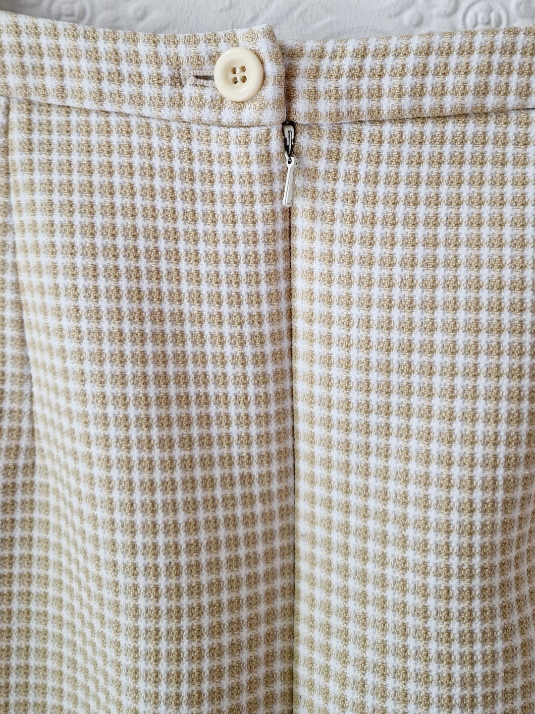 Vintage 90s High Waisted Cream & Beige Houndstooth Skirt - XS