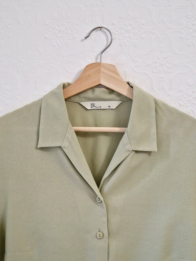 Vintage 90s Light Khaki Green Button Down Half Sleeve Blouse - M/L
