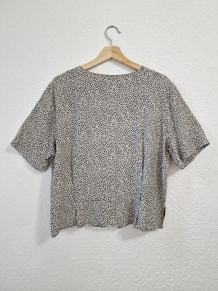 Vintage 80s Black & Beige Abstract Pattern Blouse with Short Sleeves - M