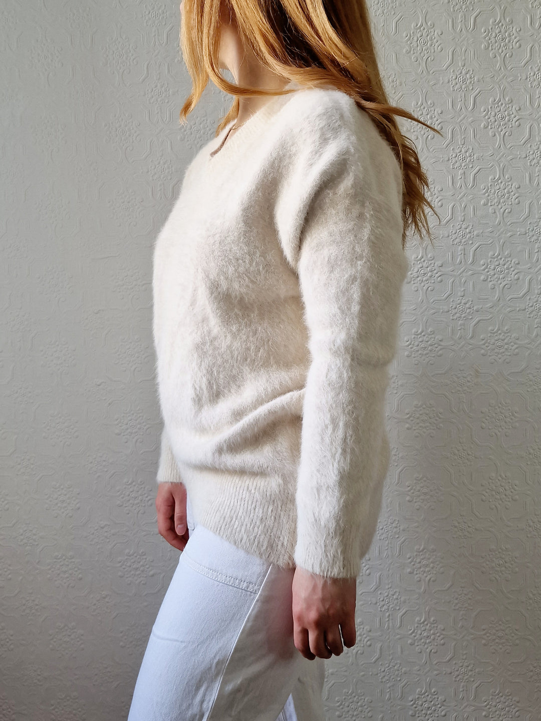 Vintage Cream Angora Jumper with V Neck - M/L