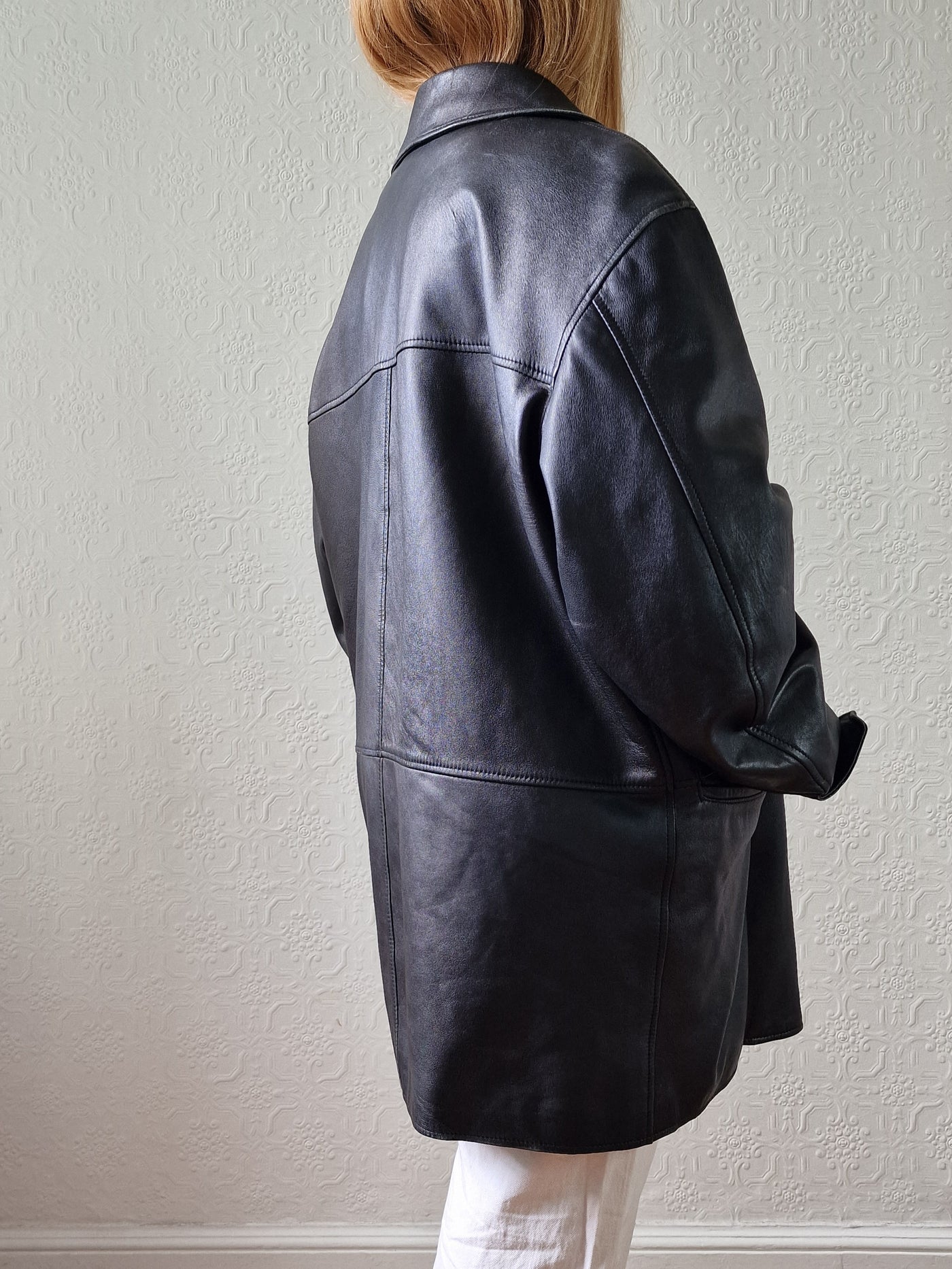Vintage Black 100% Genuine Leather Jacket with Removable Lining - L