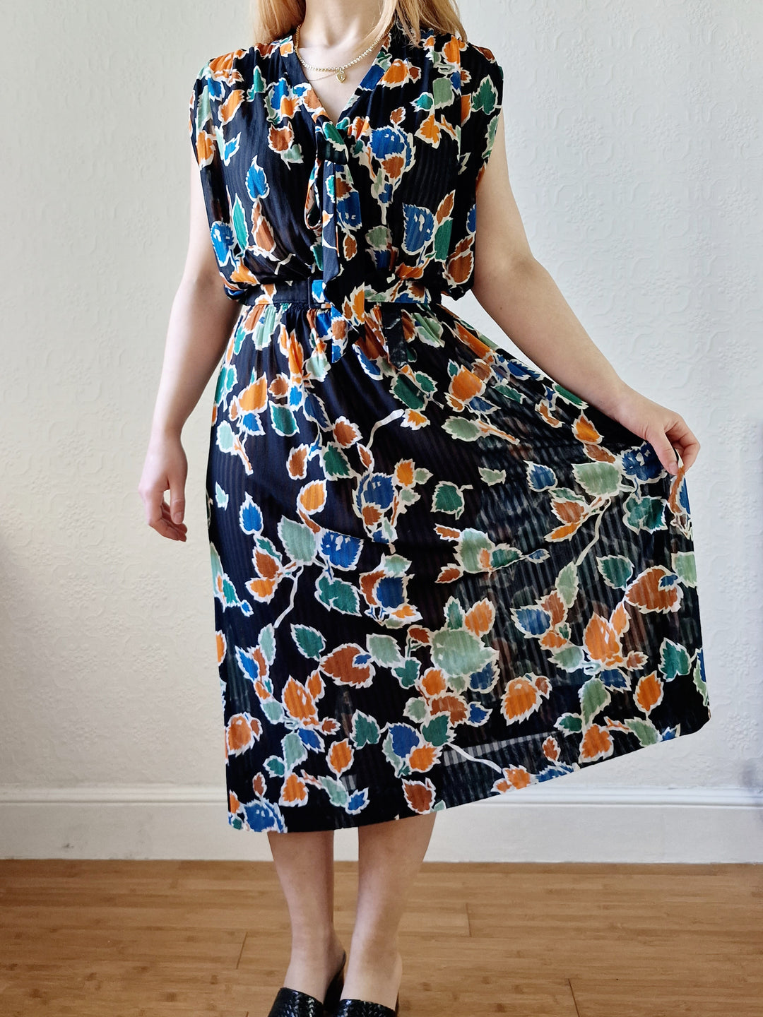 Vintage 80s Multicolour Leaf Print Midi Dress with Belt - M/L