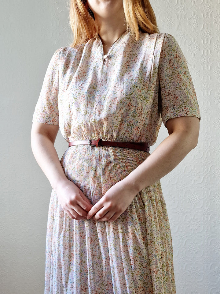 Vintage 80s Romantic Pastel Ditsy Floral Midi Dress with Short Sleeves - S