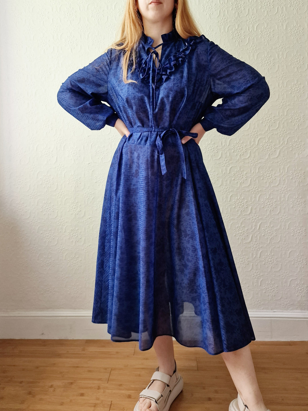 Vintage 70s Blue Ruffle Midi Dress with Long Sleeves - M/L