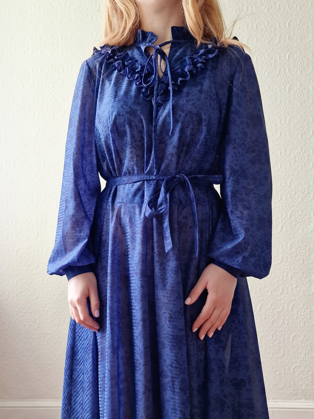 Vintage 70s Blue Ruffle Midi Dress with Long Sleeves - M/L