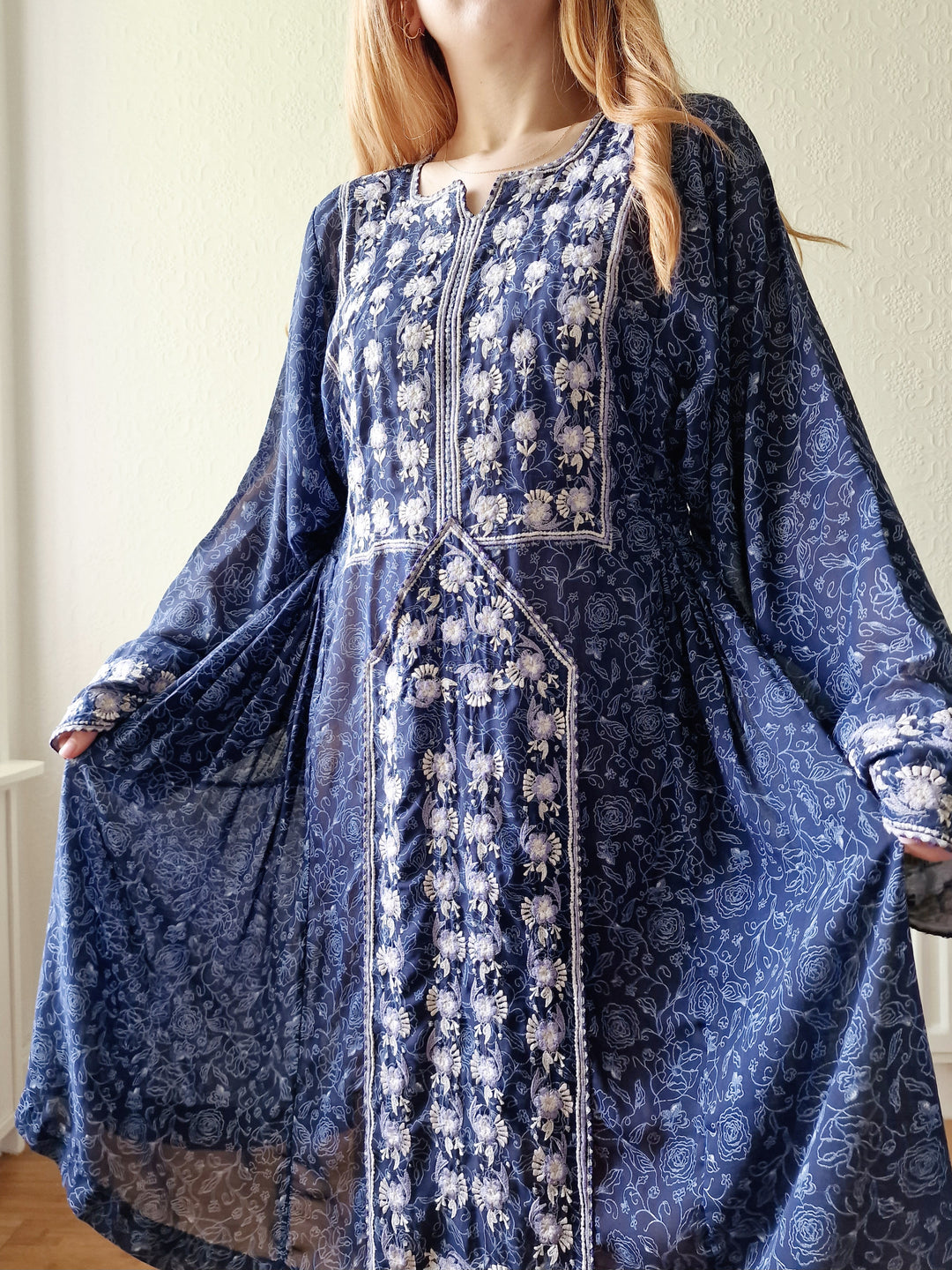 Vintage Dark Blue Folk Style Embroidered Midi Dress with Wide Sleeves - XL