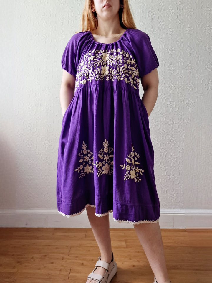 Vintage Purple Folk Style Embroidered Midi Dress with Puff Sleeves - M