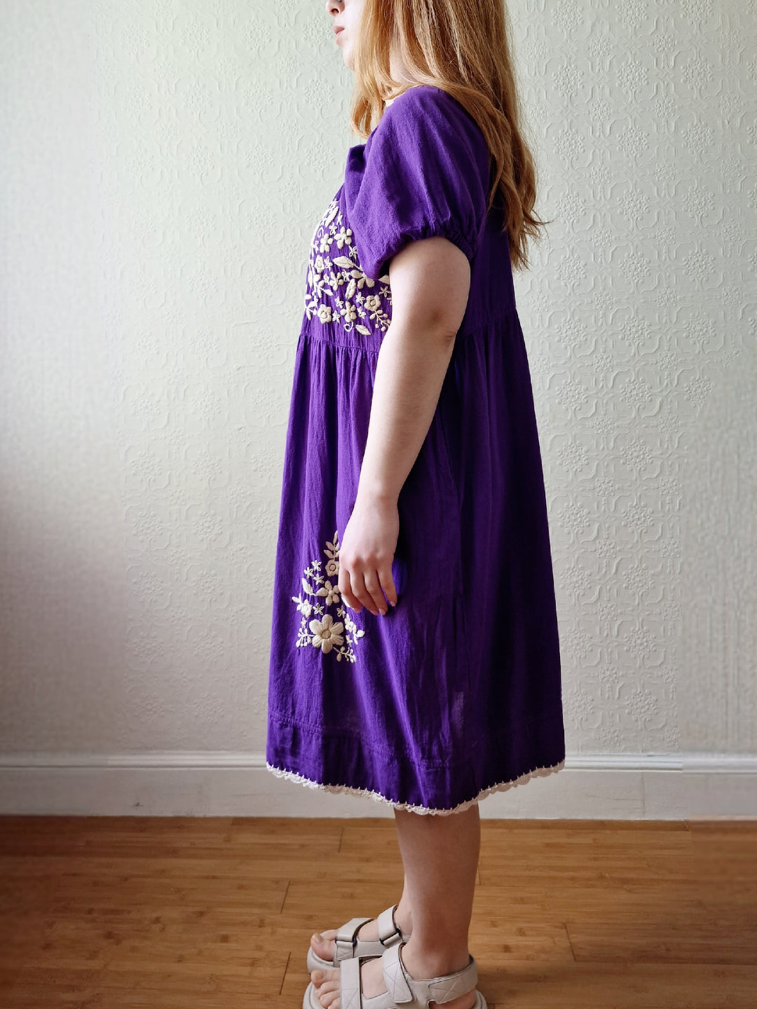 Vintage Purple Folk Style Embroidered Midi Dress with Puff Sleeves - M