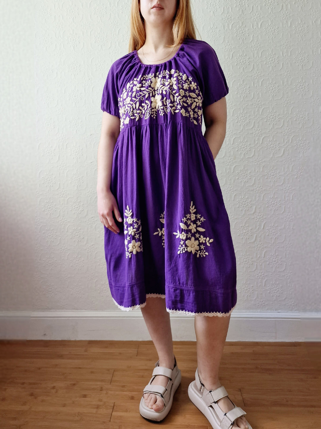 Vintage Purple Folk Style Embroidered Midi Dress with Puff Sleeves - M