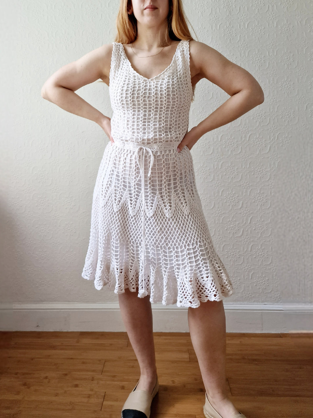 Vintage White Crochet Sleeveless Dress with Drawstring Waist - S/M