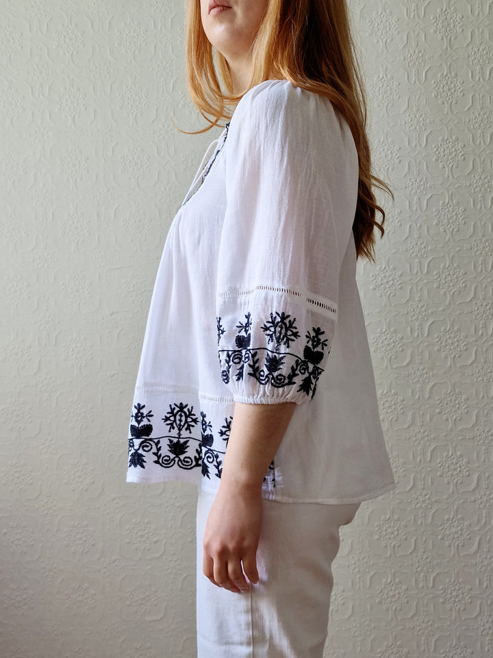 Vintage White Cotton Folk Blouse with Black Embroidery - S/M